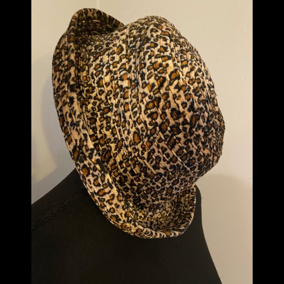 unbranded Accessories - NWOT Rolled Animal Print Hat